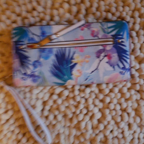Wallet - Picture 3 of 3